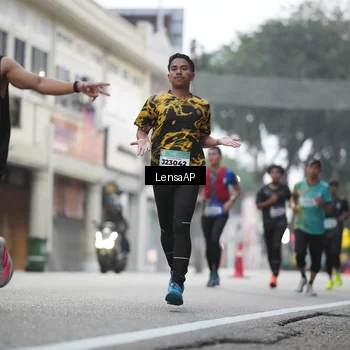 Runner Photo 5867074