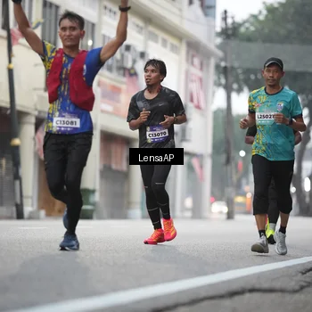 Runner Photo 5867079