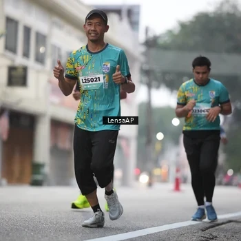 Runner Photo 5867091