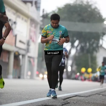 Runner Photo 5867092