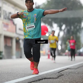 Runner Photo 5867128