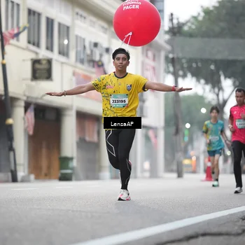 Runner Photo 5867135
