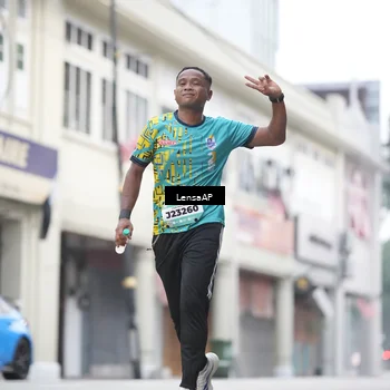 Runner Photo 5867235
