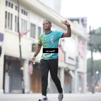 Runner Photo 5867236