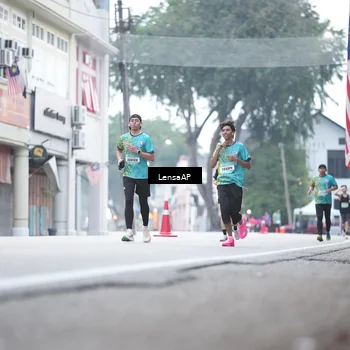 Runner Photo 5867241