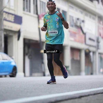 Runner Photo 5867308
