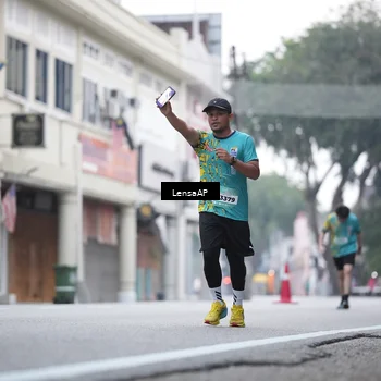Runner Photo 5867314