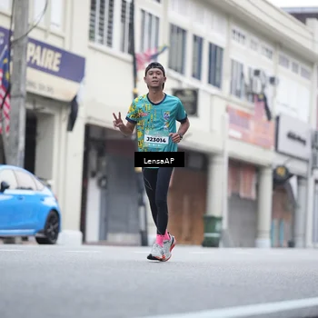 Runner Photo 5867335