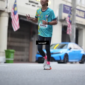 Runner Photo 5867343