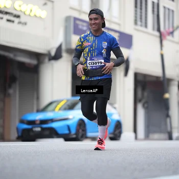 Runner Photo 5867344