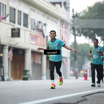 Runner Photo 5867402