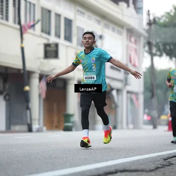 Runner Photo 5867406