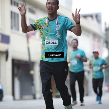 Runner Photo 5867413