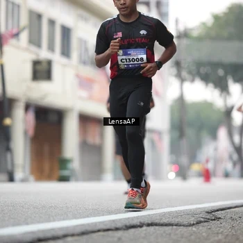 Runner Photo 5867448