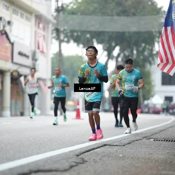 Runner Photo 5867623