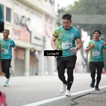 Runner Photo 5867630