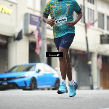 Runner Photo 5868036