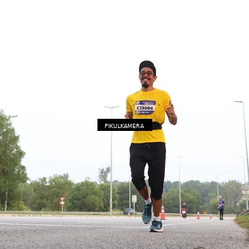 Runner Photo 5869286