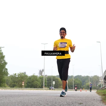 Runner Photo 5869299