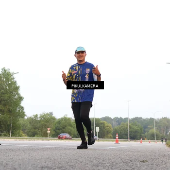 Runner Photo 5869386