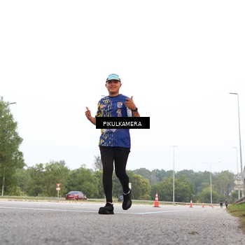 Runner Photo 5869415