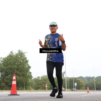Runner Photo 5869445