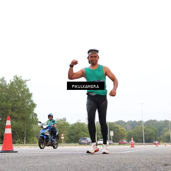 Runner Photo 5869674