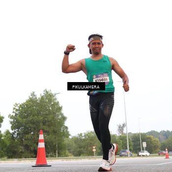 Runner Photo 5869680