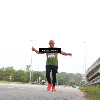 Runner Photo 5870059
