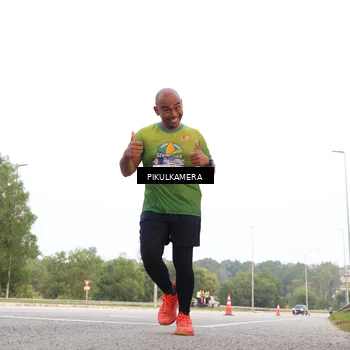 Runner Photo 5870251