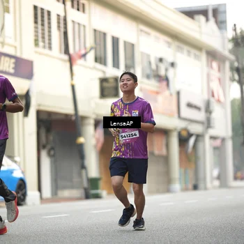 Runner Photo 5872676