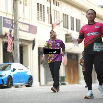 Runner Photo 5872937