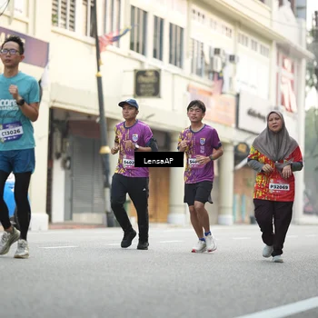 Runner Photo 5873013