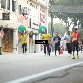 Runner Photo 5873136