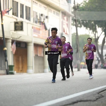 Runner Photo 5873334