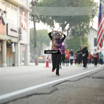 Runner Photo 5873335
