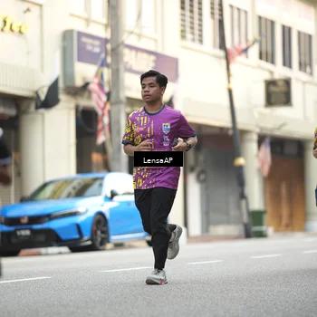 Runner Photo 5874005