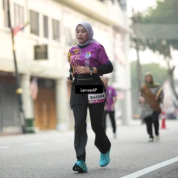 Runner Photo 5874032