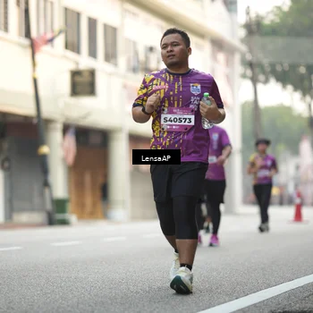 Runner Photo 5874055