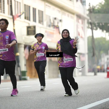 Runner Photo 5874077