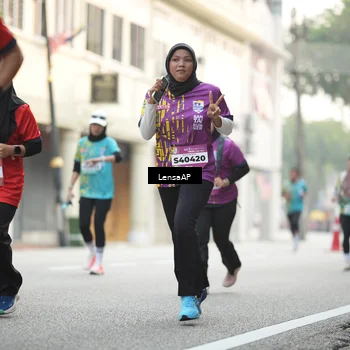 Runner Photo 5874172