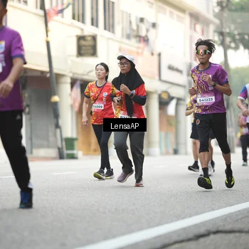 Runner Photo 5874236