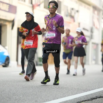 Runner Photo 5874246