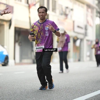 Runner Photo 5874293
