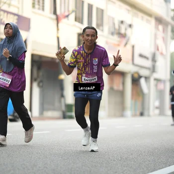 Runner Photo 5874347