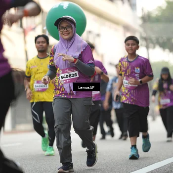Runner Photo 5874392
