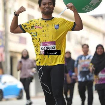 Runner Photo 5874415