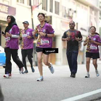 Runner Photo 5874498