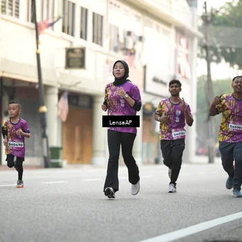 Runner Photo 5874545