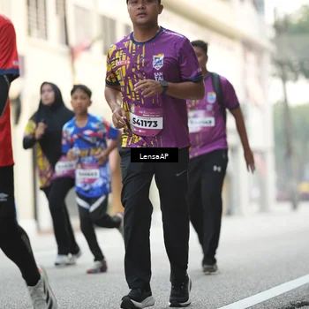 Runner Photo 5874682